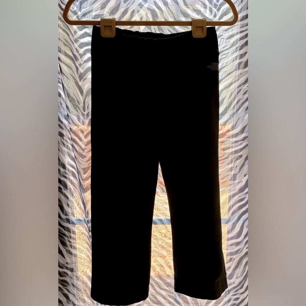 The North Face S black crop leggings